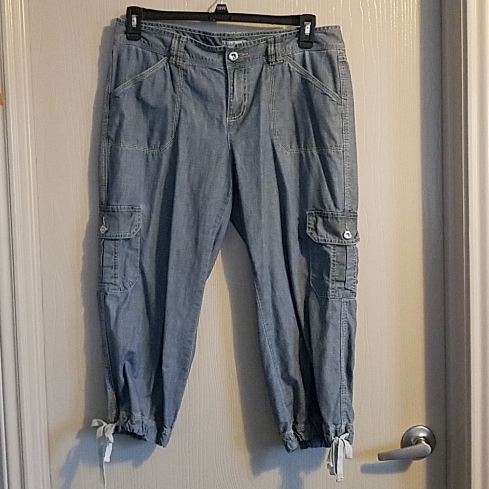 NEW Tommy Hilfiger brand capri sz 10